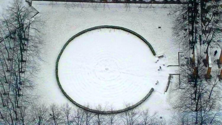 Andrew Weir - The Toronto Labyrinth is extra challenging today #SnowDay twitter-com-ABWeir-status-704703906958462976